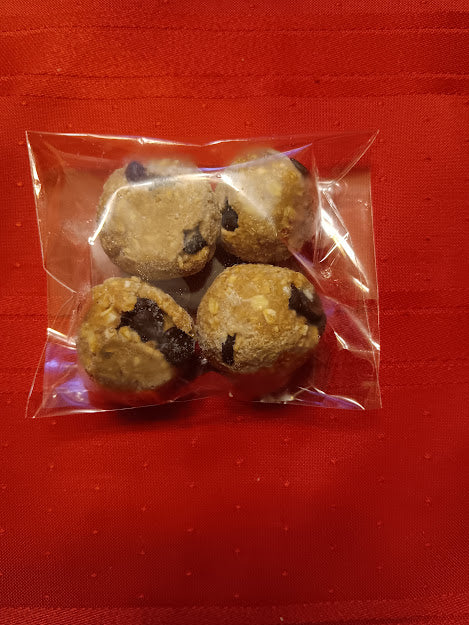 SNACK_Oatmeal, Chocolate Chip, Peanut Butter Energy Balls (4pk) (150 Calories, 18g Carbs, 8g Fat, 8g Protein)