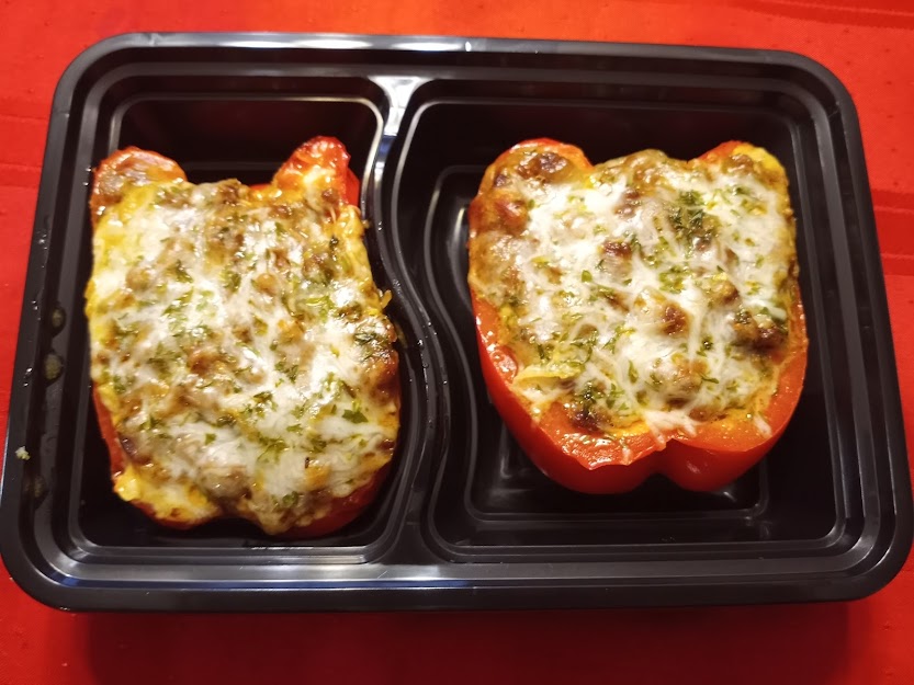 Philly Cheesesteak Stuffed Red Pepper (Calories 410, Carbs 12g, Fat 18g, Protein 39g)