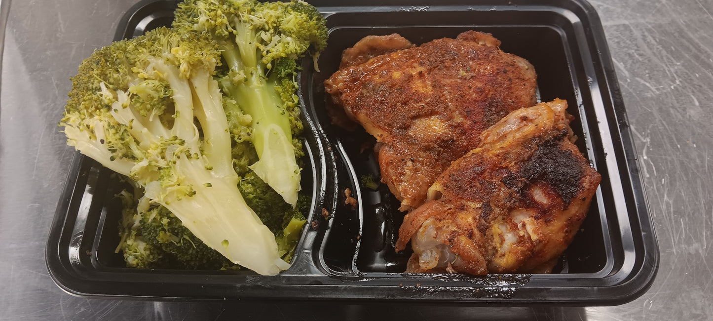 Low Calorie/Low Carb/Keto/Gluten-Free -2 Roasted Chicken Thighs over Brown Rice w/ Broccoli (310 Calories, 6g Carbs, 18.2 Fat, 29.2 Protein)