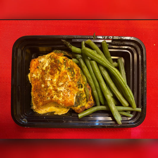 MINI_ Pescatarian/Low Carb/Low Calorie/Keto - Spinach Creamy Stuffed Salmon w/ Fresh Green Beans (303 Calories, 4.9g Carbs, 22.5g Fat, 25.7g Protein)