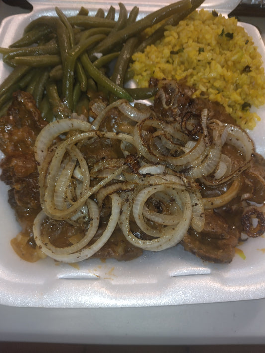 COMFORT FOOD- Smothered Liver & Onions-Comes with 2 Cornbread Muffins & 2 Sides